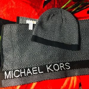 Michael Kors 2 pc Scarf & Hat Set
